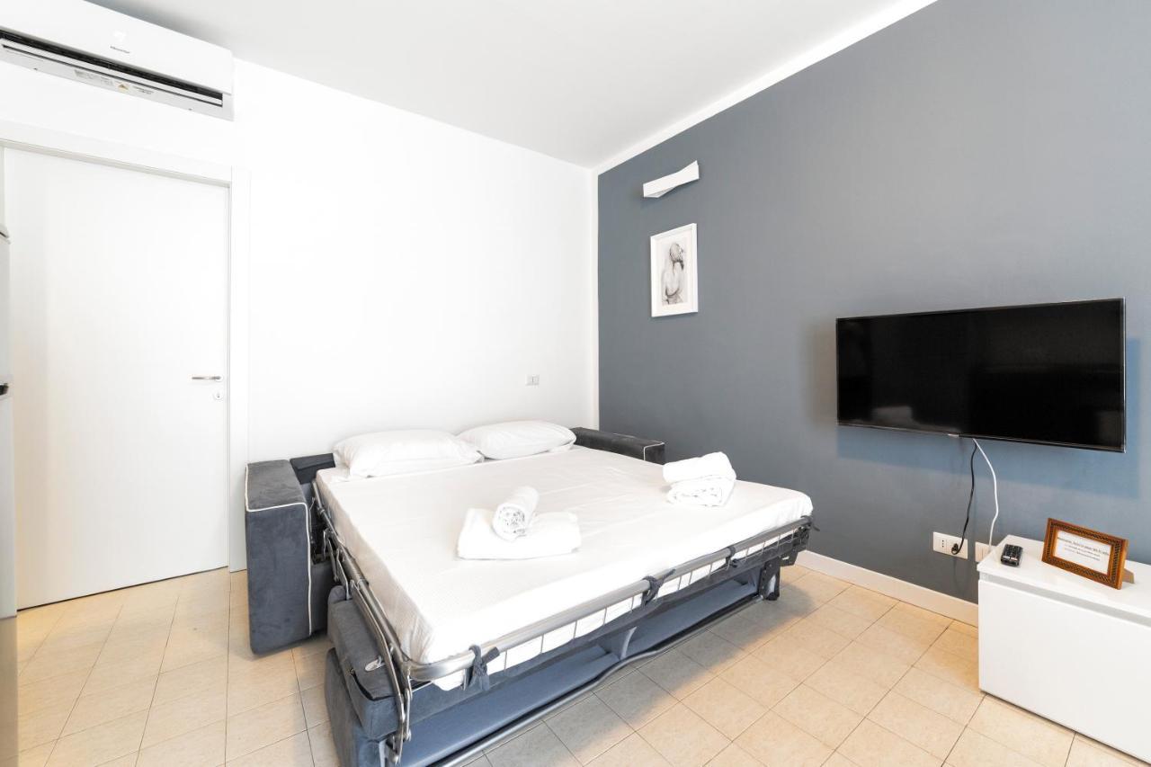Roomy Apartment Close To Subway M5! Milan Exterior photo